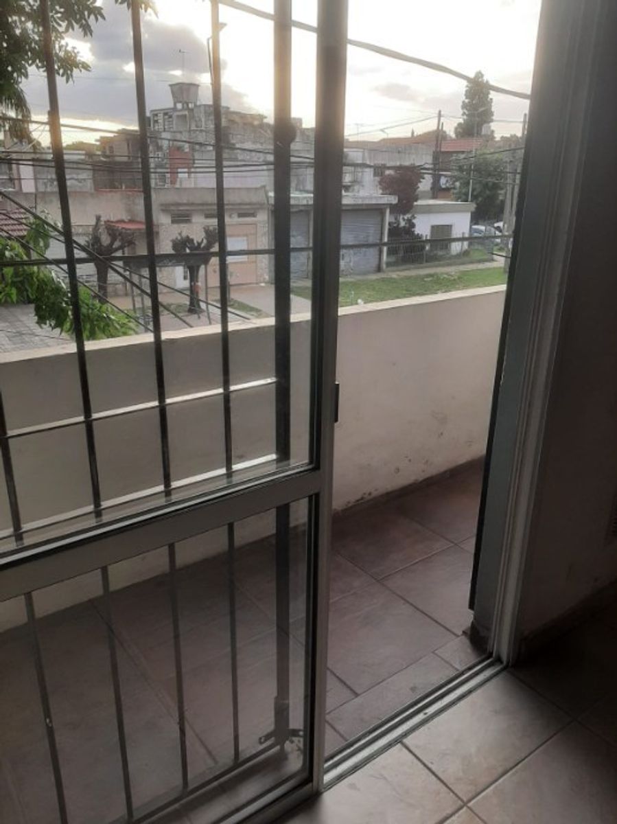 L. M. Campos 932 · Morón — foto 32