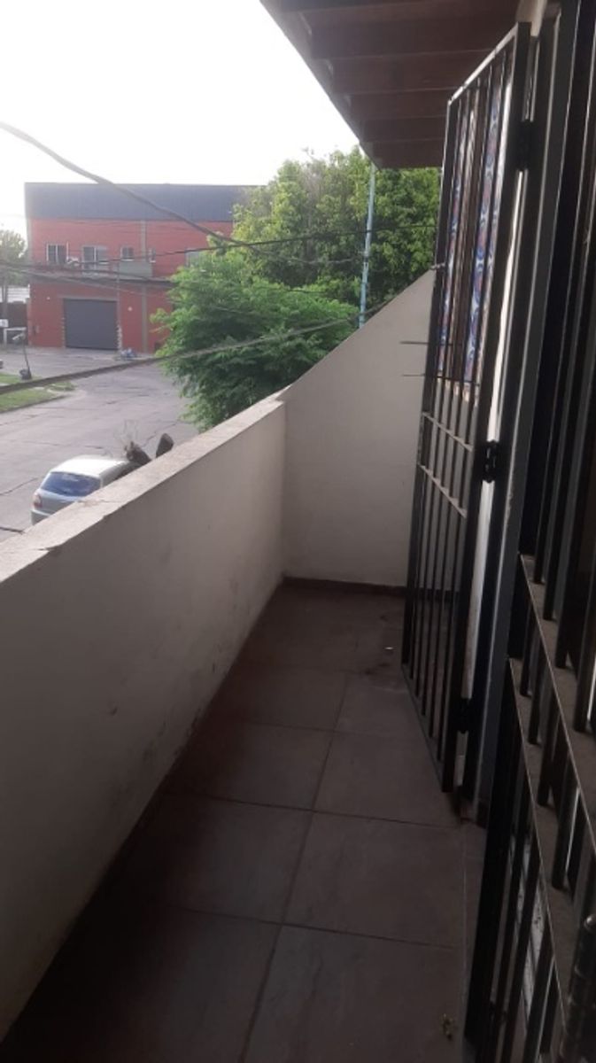 L. M. Campos 932 · Morón — foto 35