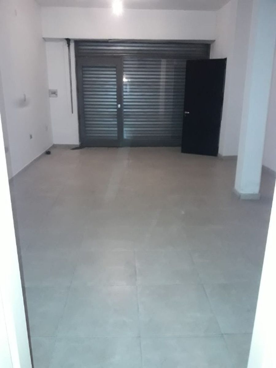 L. M. Campos 932 · Morón — foto 37