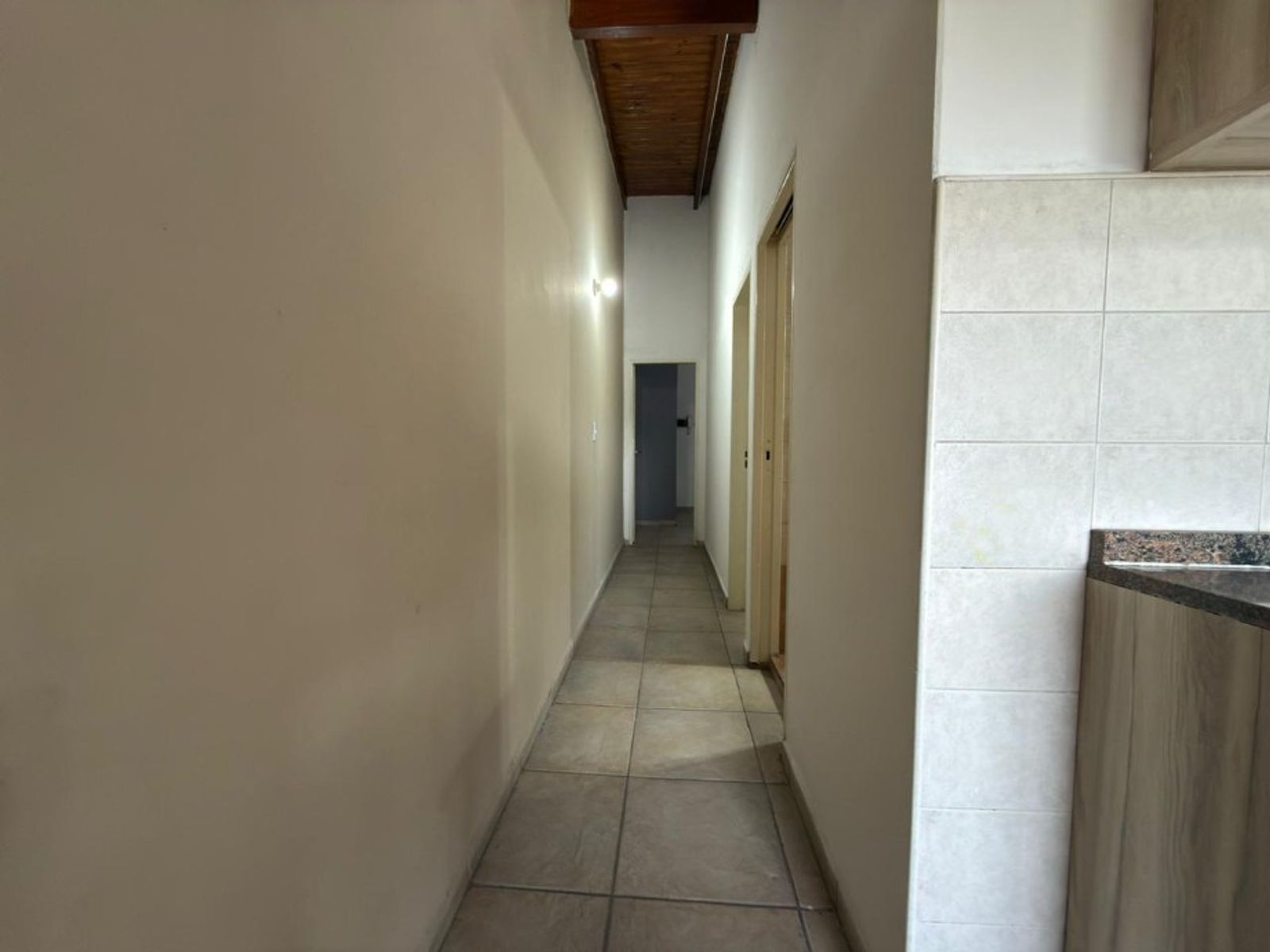 L. M. Campos 932 · Morón — foto 43