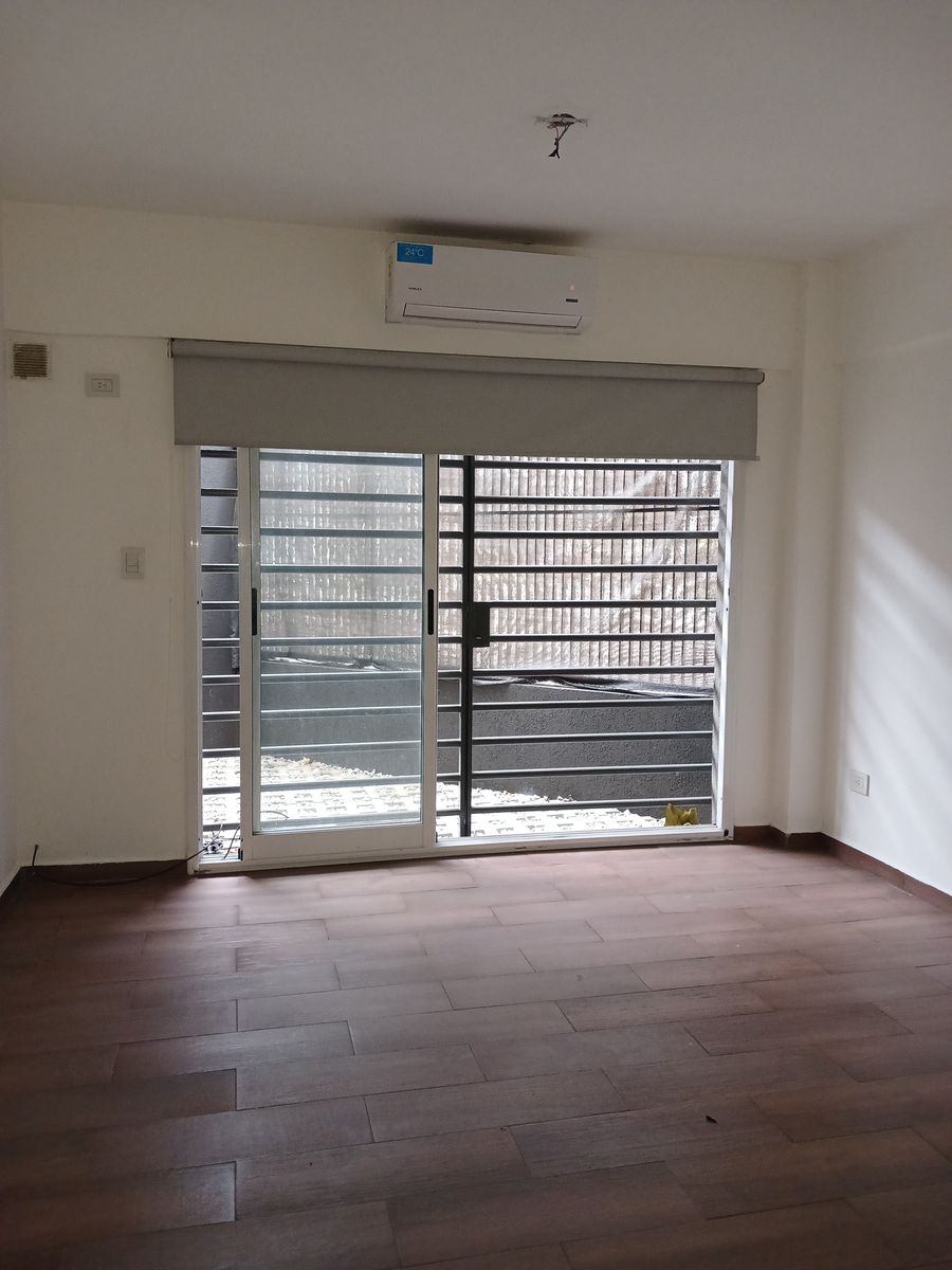 Pedernera 702 · Morón — foto 4
