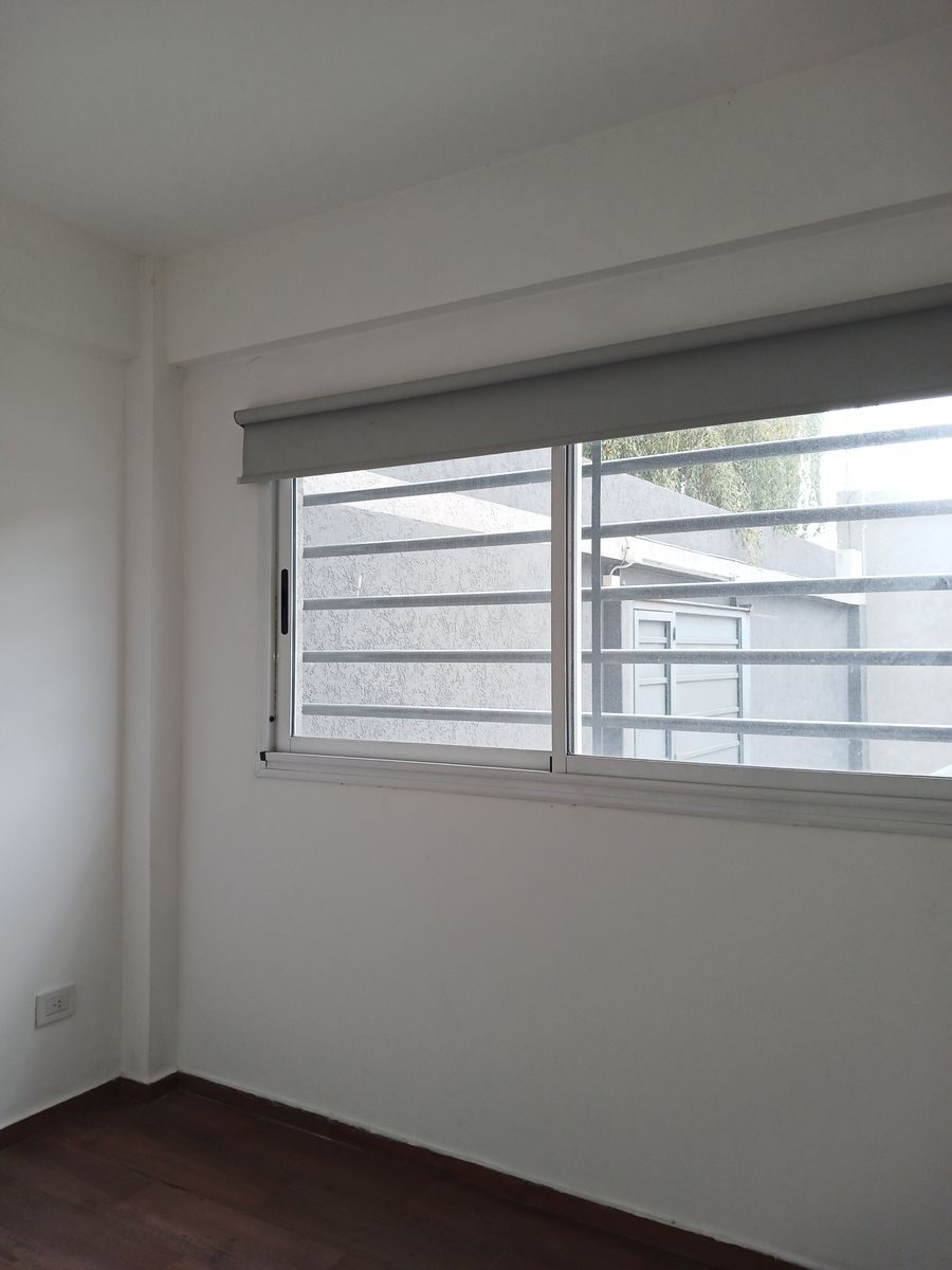 Pedernera 702 · Morón — foto 7
