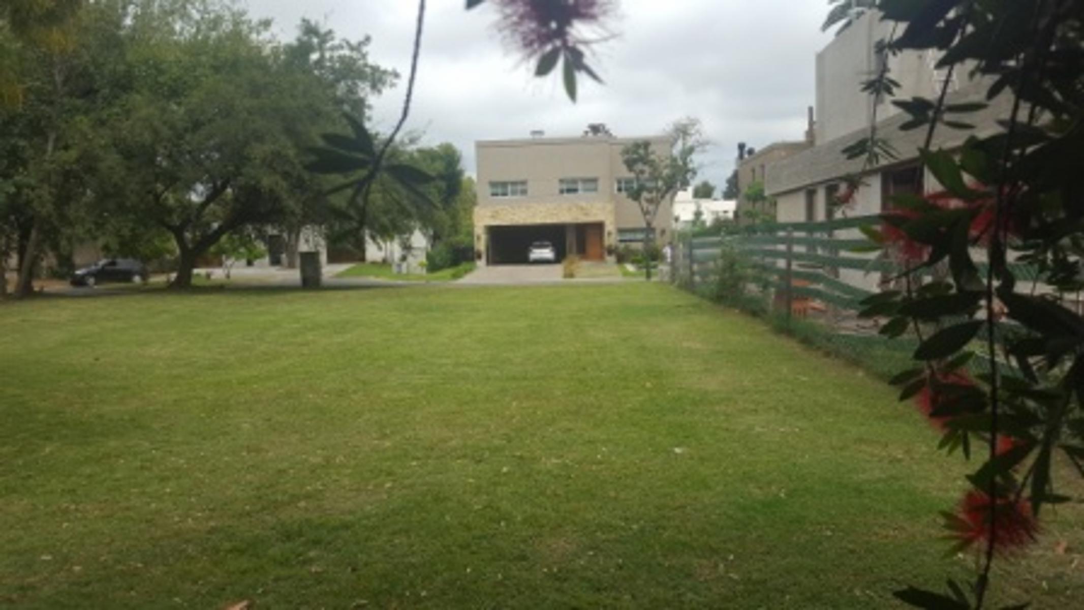 Adrogué Chico. Exclusivo Lote en venta.