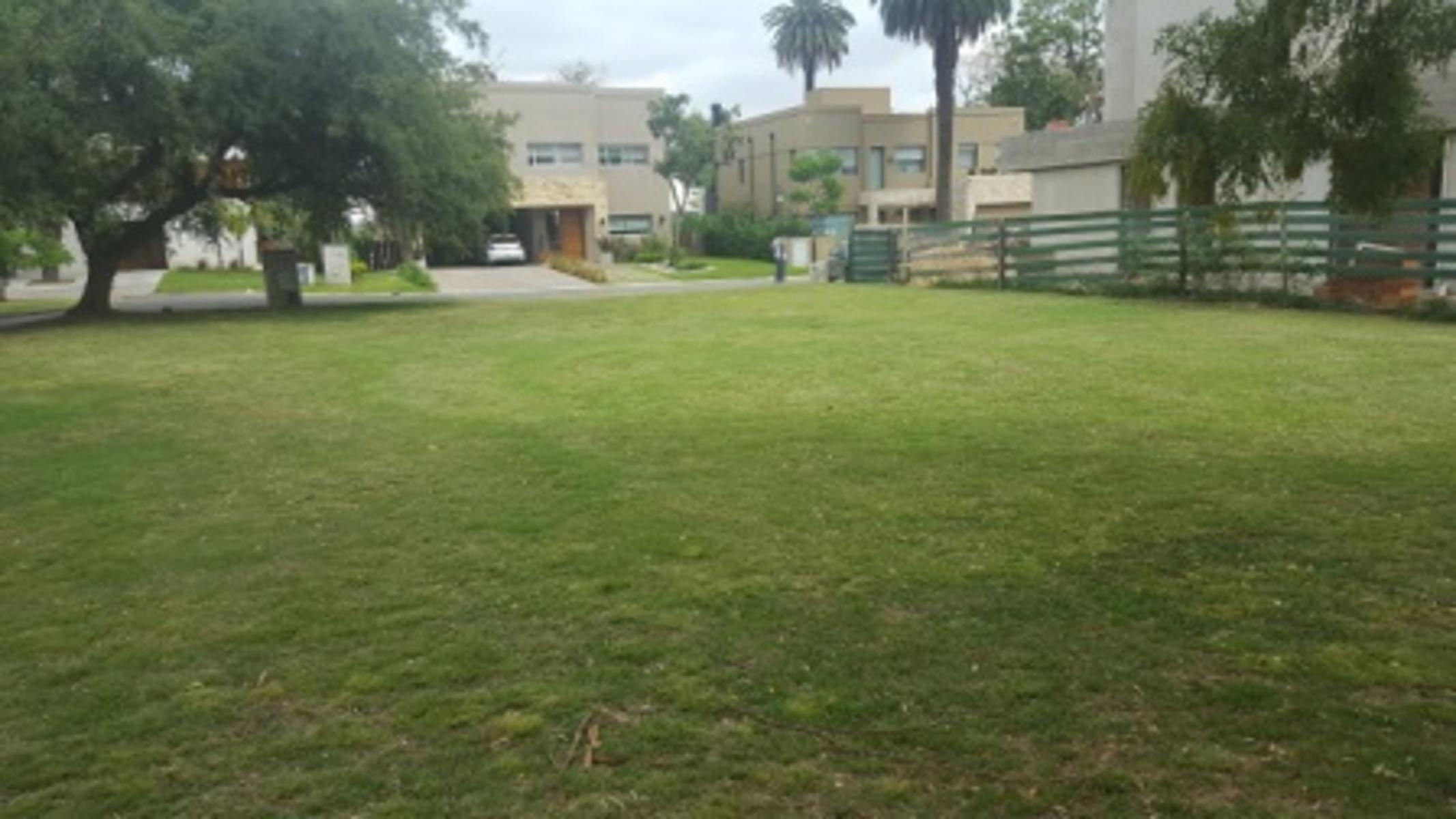 Soler 250 L 011 · Almirante Brown — foto 3