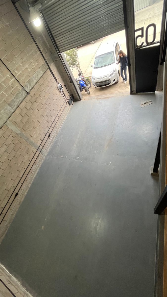 ALQUILER GALPON 120 m2 CON ENTREPISO EN YERBA BUENA · Yerba Buena — foto 4