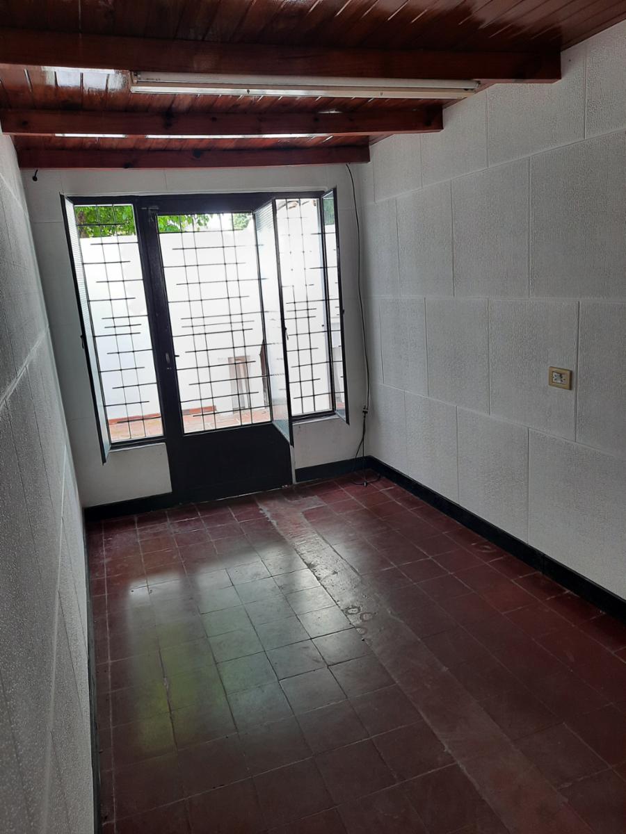 72 e/ 29 y 30 La Plata · La Plata — foto 7