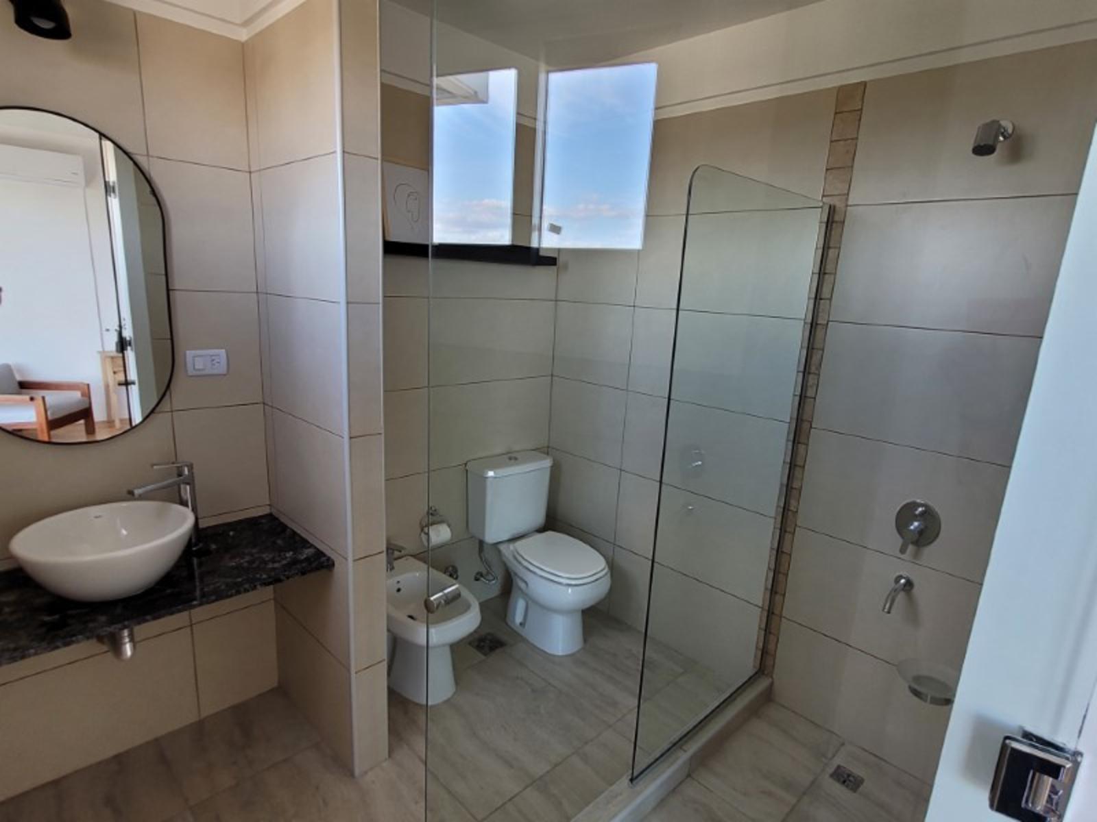 Edificio Tango Victoria! UNIDAD 12 - C -  Depto de 1 dormitorio y dos baños con Vistas al Río Totalmente Equipado! Zona Costanera/Casino Victoria - Victoria, Entre Ríos · Victoria — foto 18