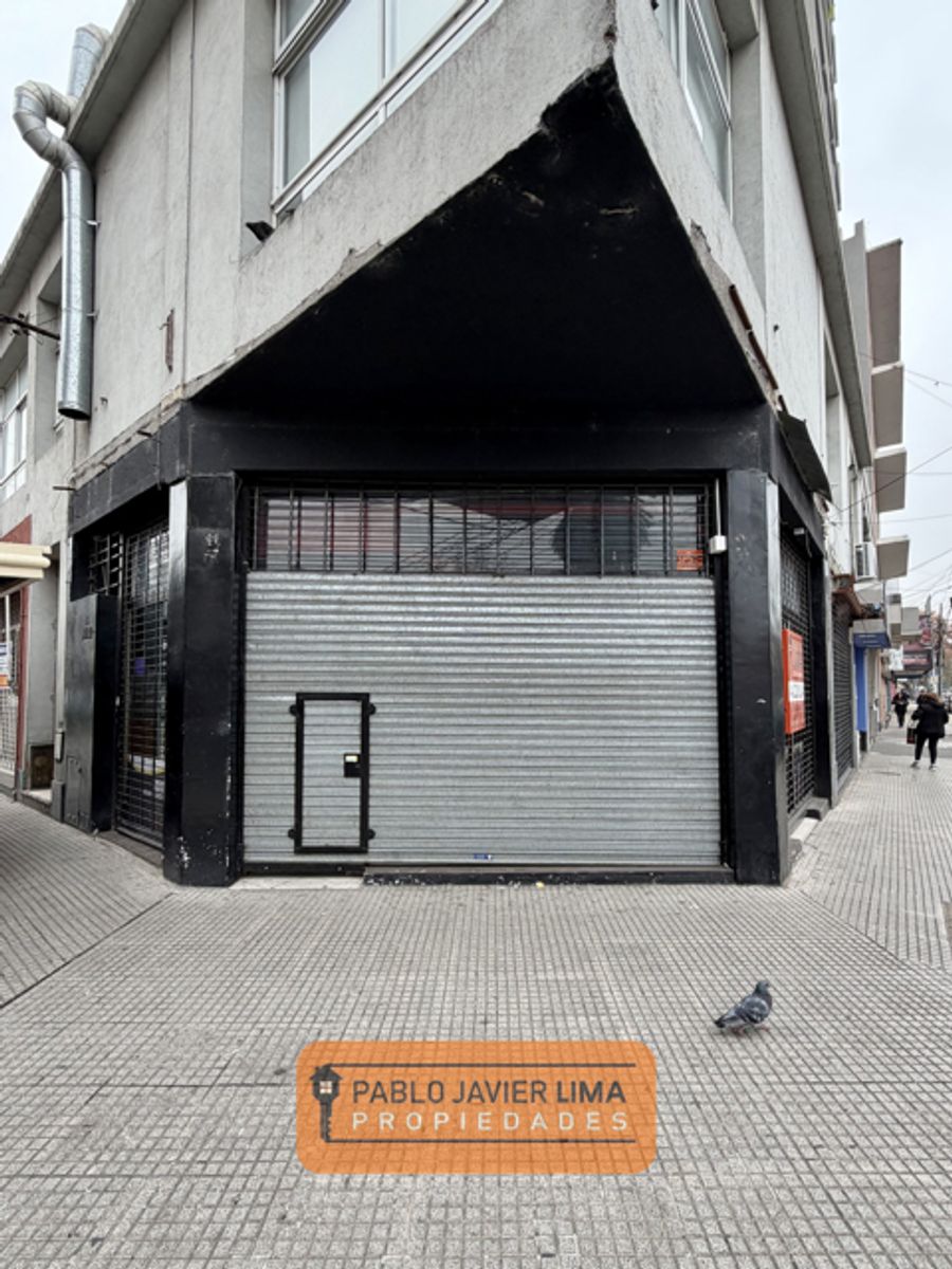 LOCAL EN OCHAVA EN EL CENTRO COMERCIAL DE CASEROS - TRES DE FEBRERO