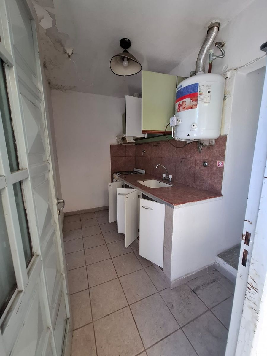 Brandsen al 800 · Ituzaingó — foto 9