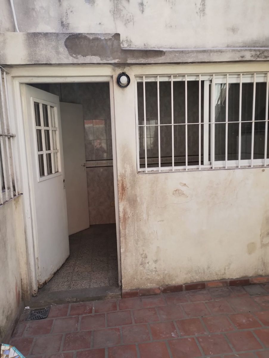 Tuyutí 1094 · Lanús — foto 15