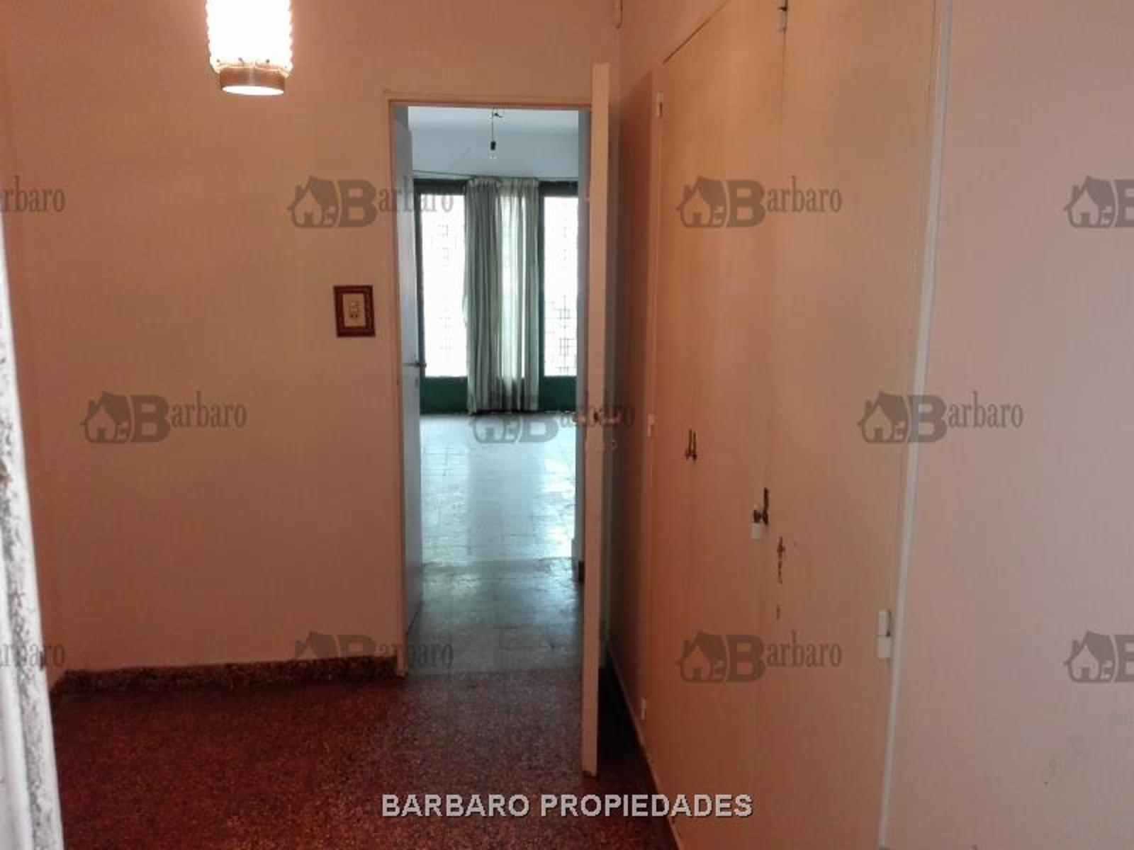BARBARO VENDE DEPARTAMENTO EN 3 DE FEBRERO