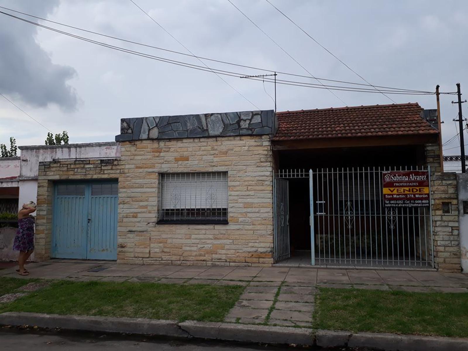 Monseñor Añeiros, N° 3200, Moron Sur, Buenos Aires