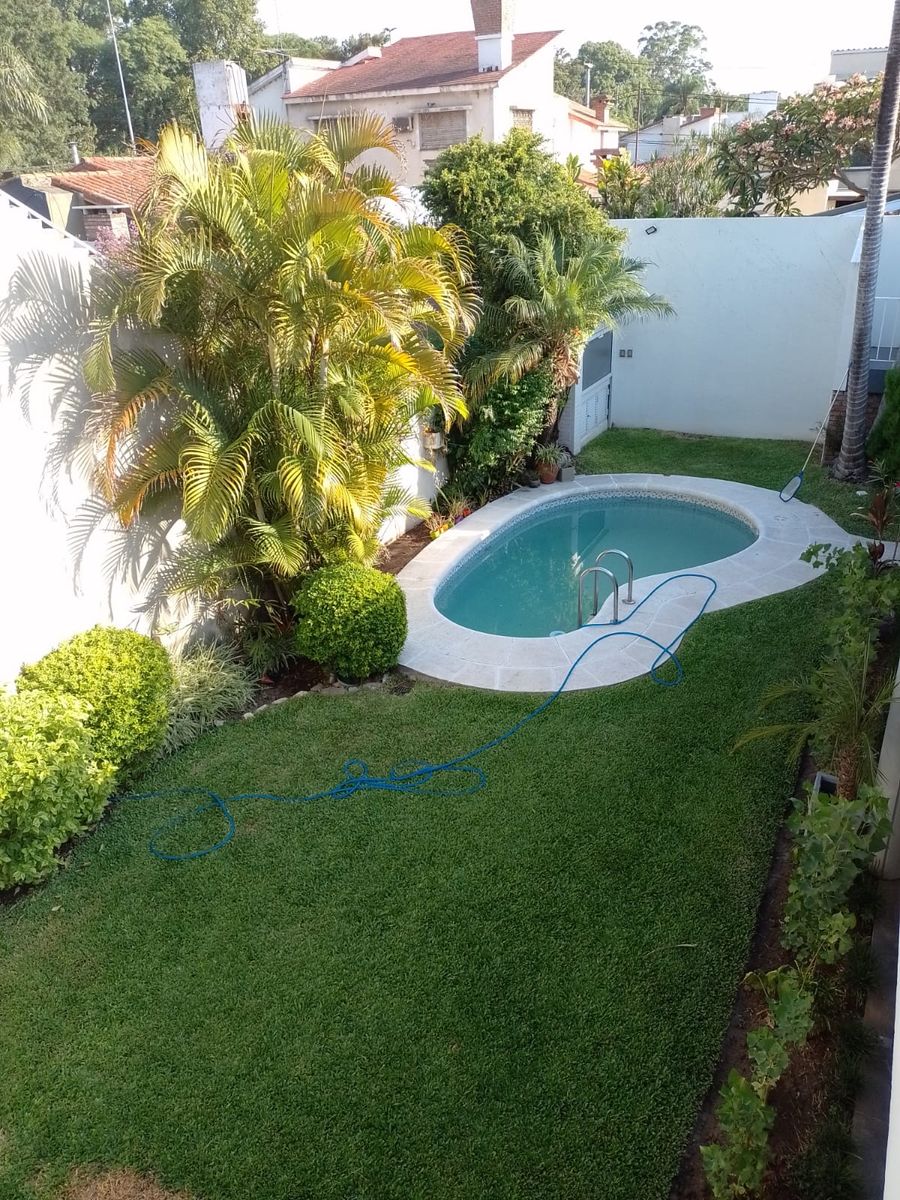 CASA A METROS DE LA COSTANERA