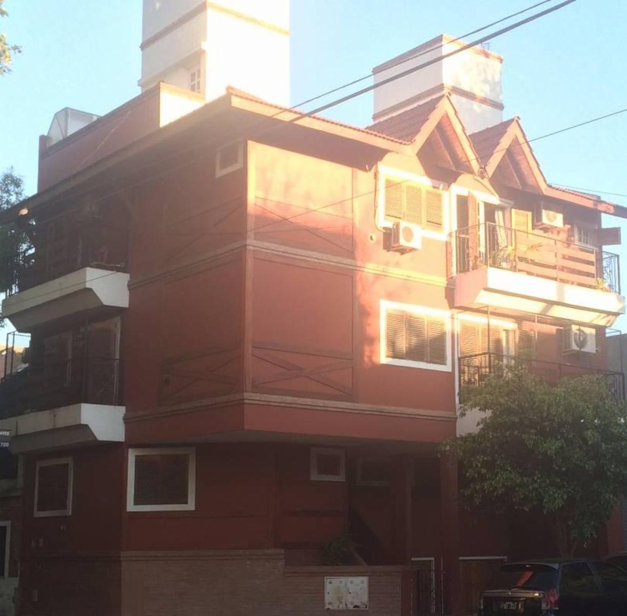 alvarez jonte 1600 · La Paternal — foto 3