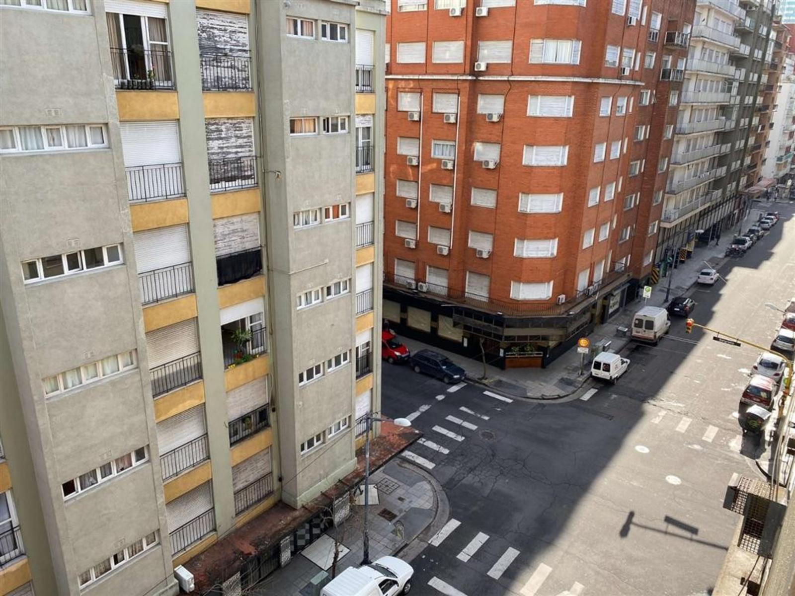 Departamento en Venta de Un Ambiente A La Calle
