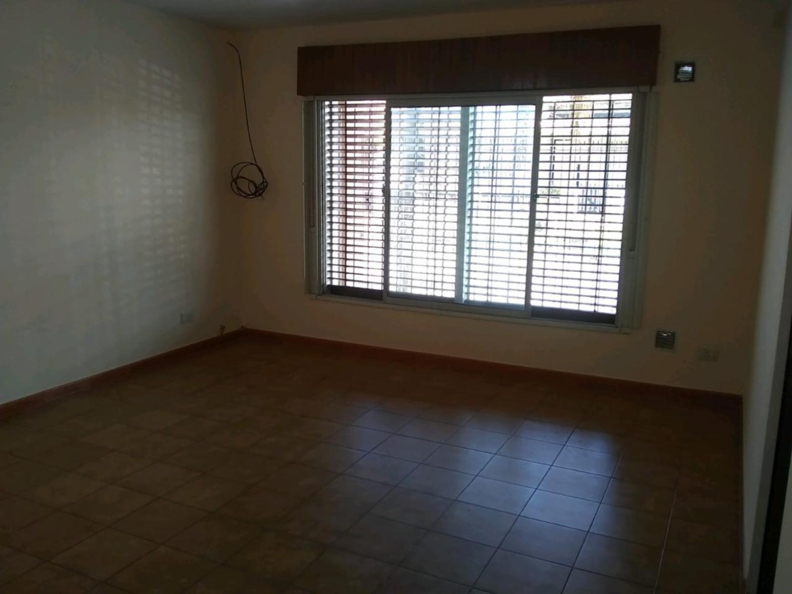 ALBERTI 1300 · Ituzaingó — foto 13