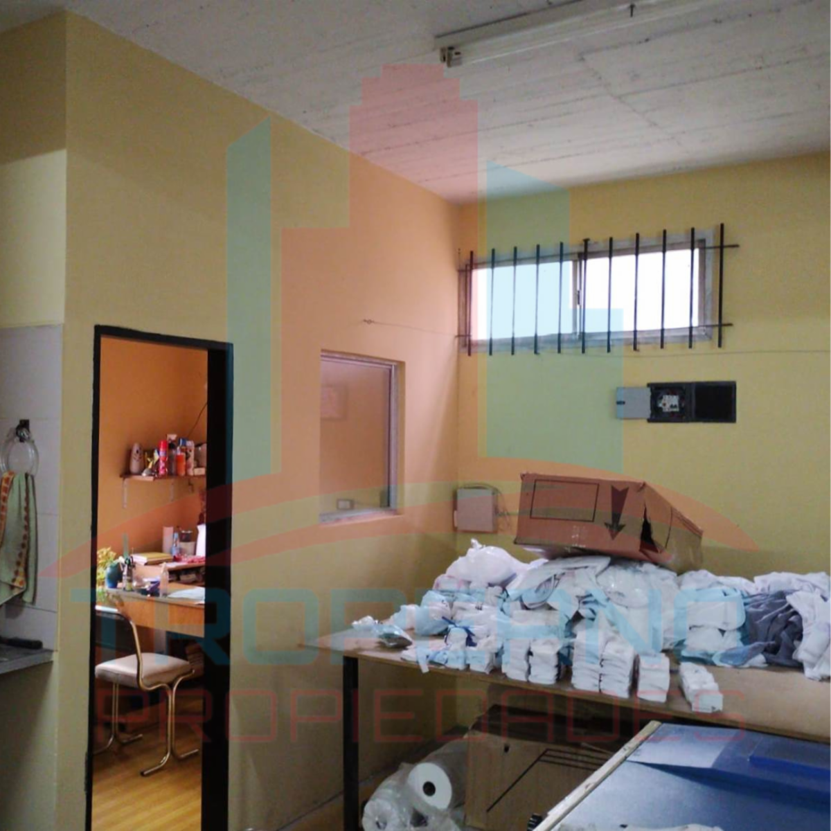 Venta Galpón 110m2 con oficinas La Tablada