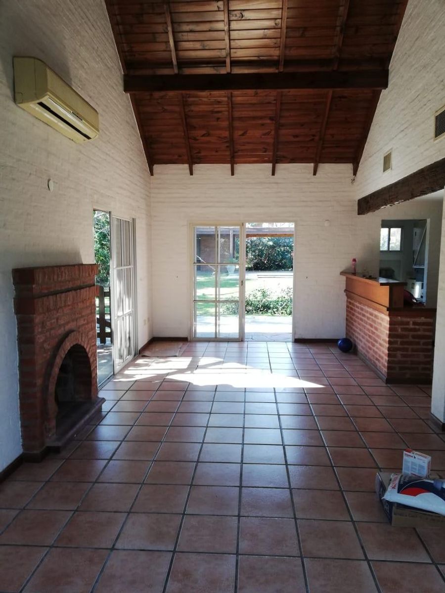 ECHEVERRIA DEL LAGO · Esteban Echeverría — foto 3