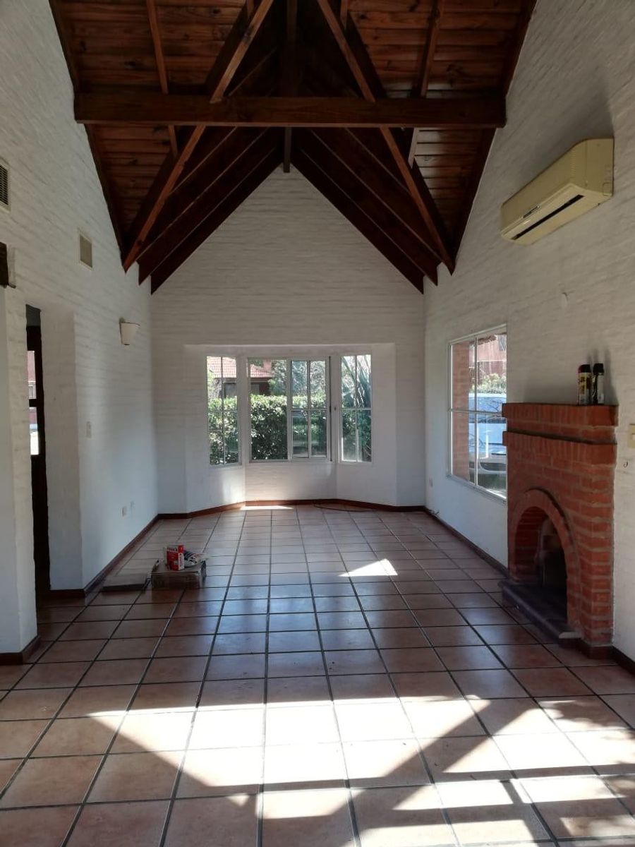 ECHEVERRIA DEL LAGO · Esteban Echeverría — foto 4