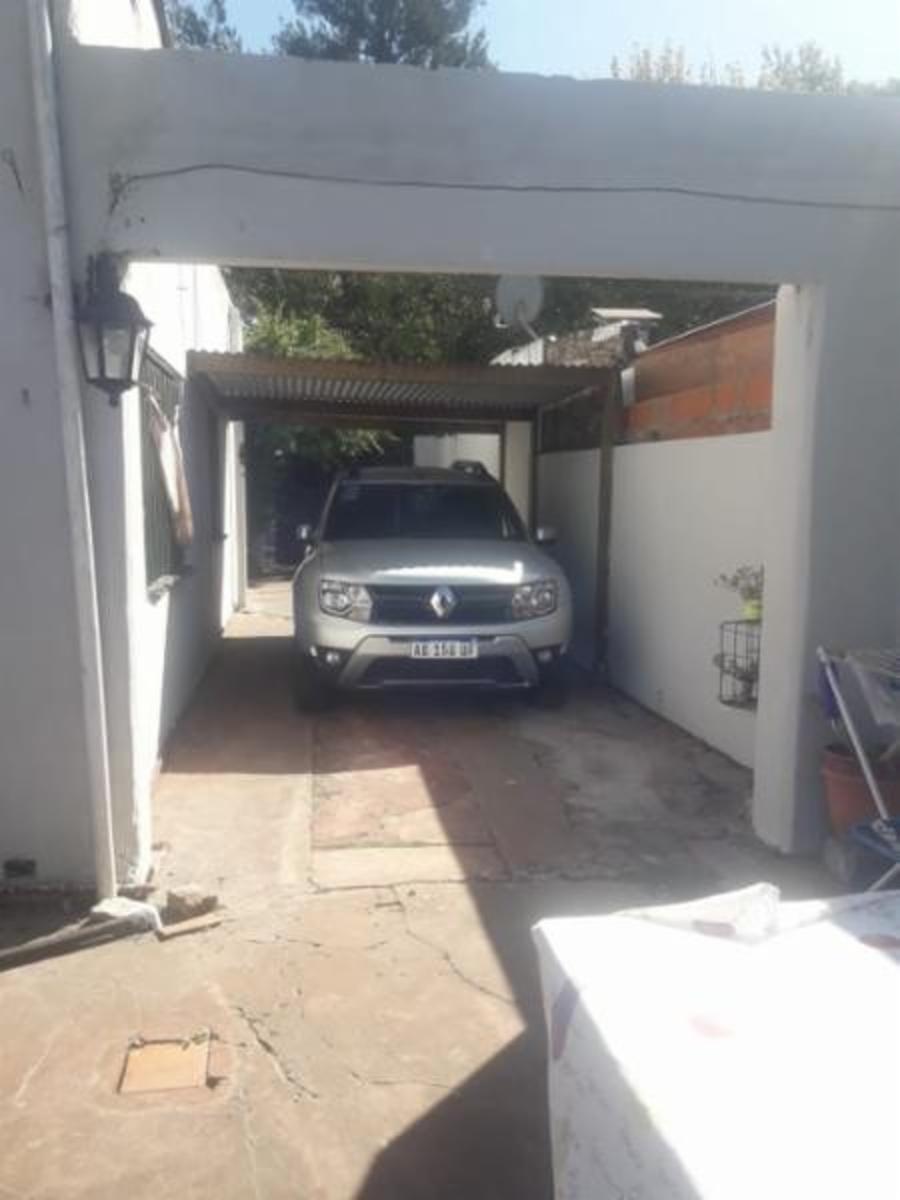 I. PALACIOS 400 · Morón — foto 9