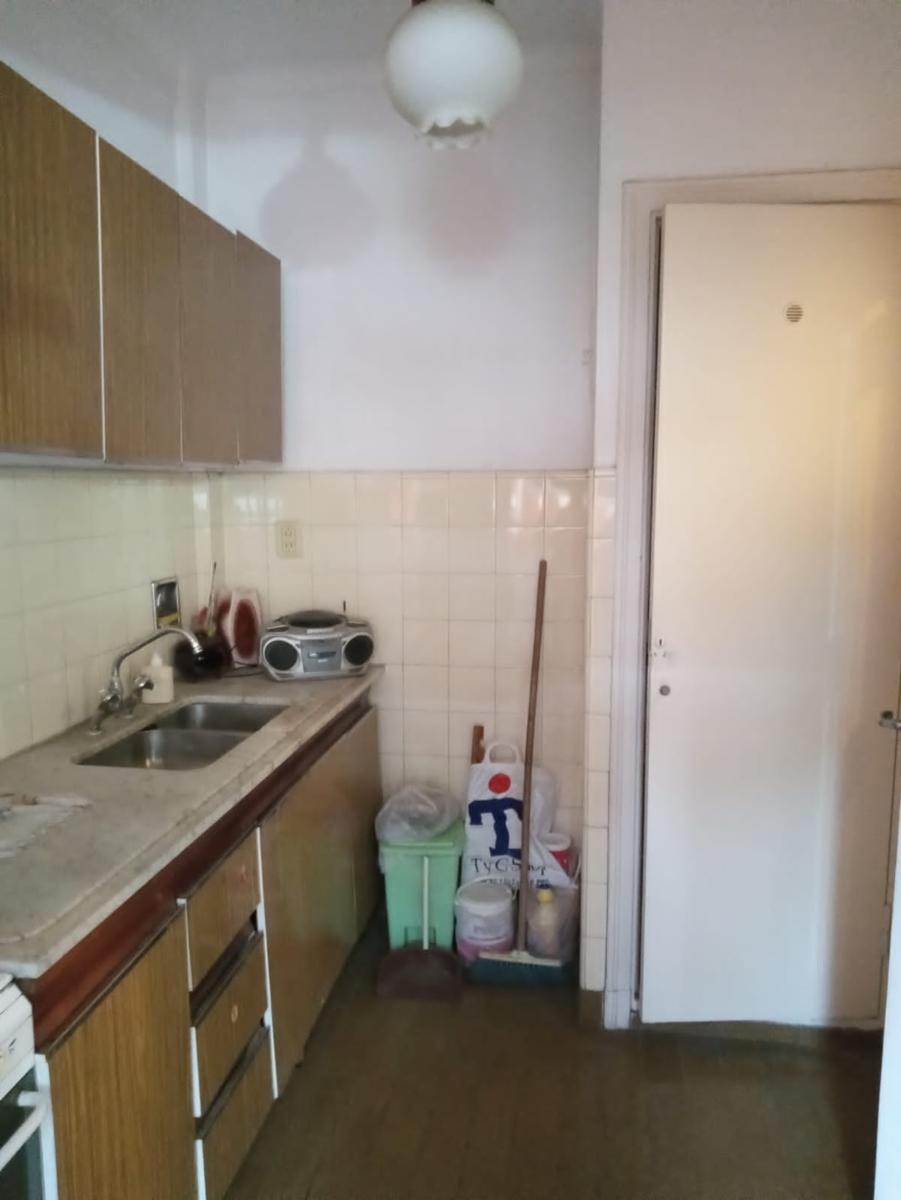ESTEBAN ADROGUE 1249 · Almirante Brown — foto 13