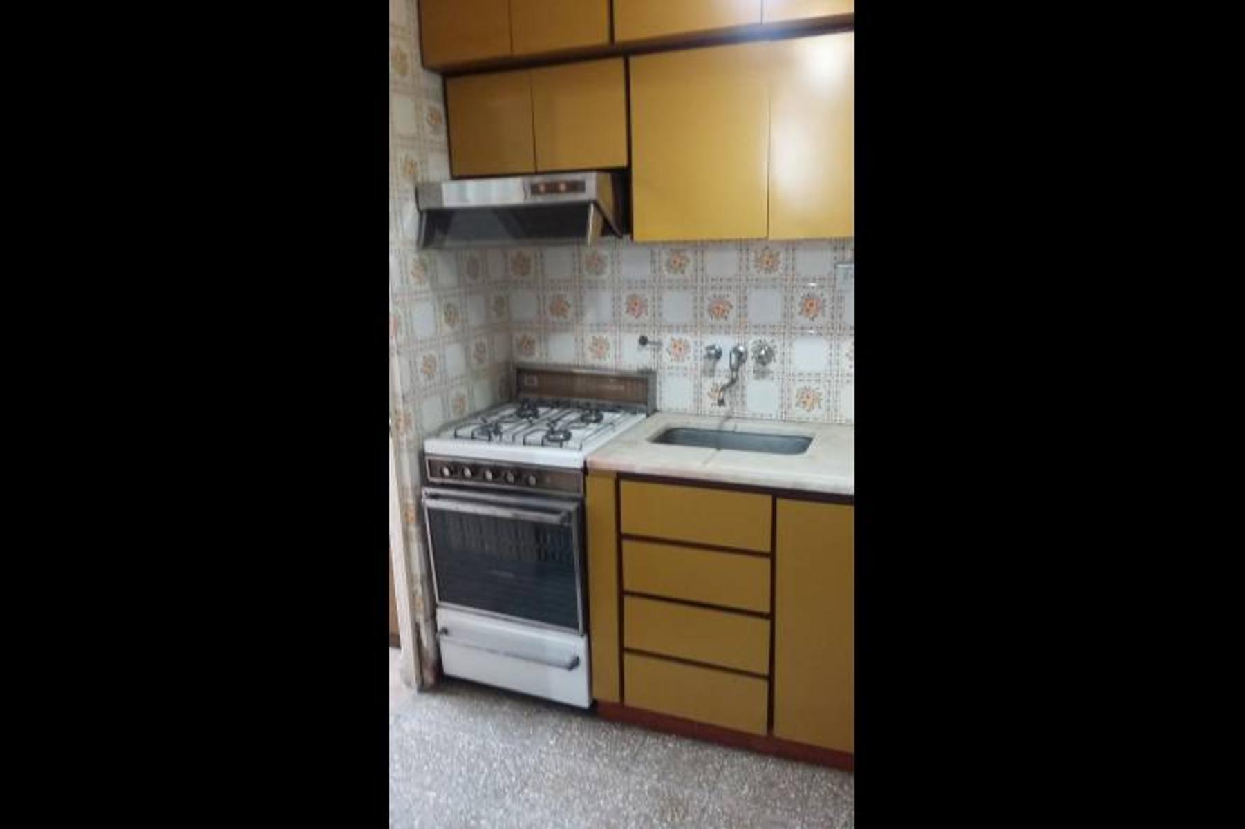 Beron de Astrada 2130 · La Matanza — foto 3