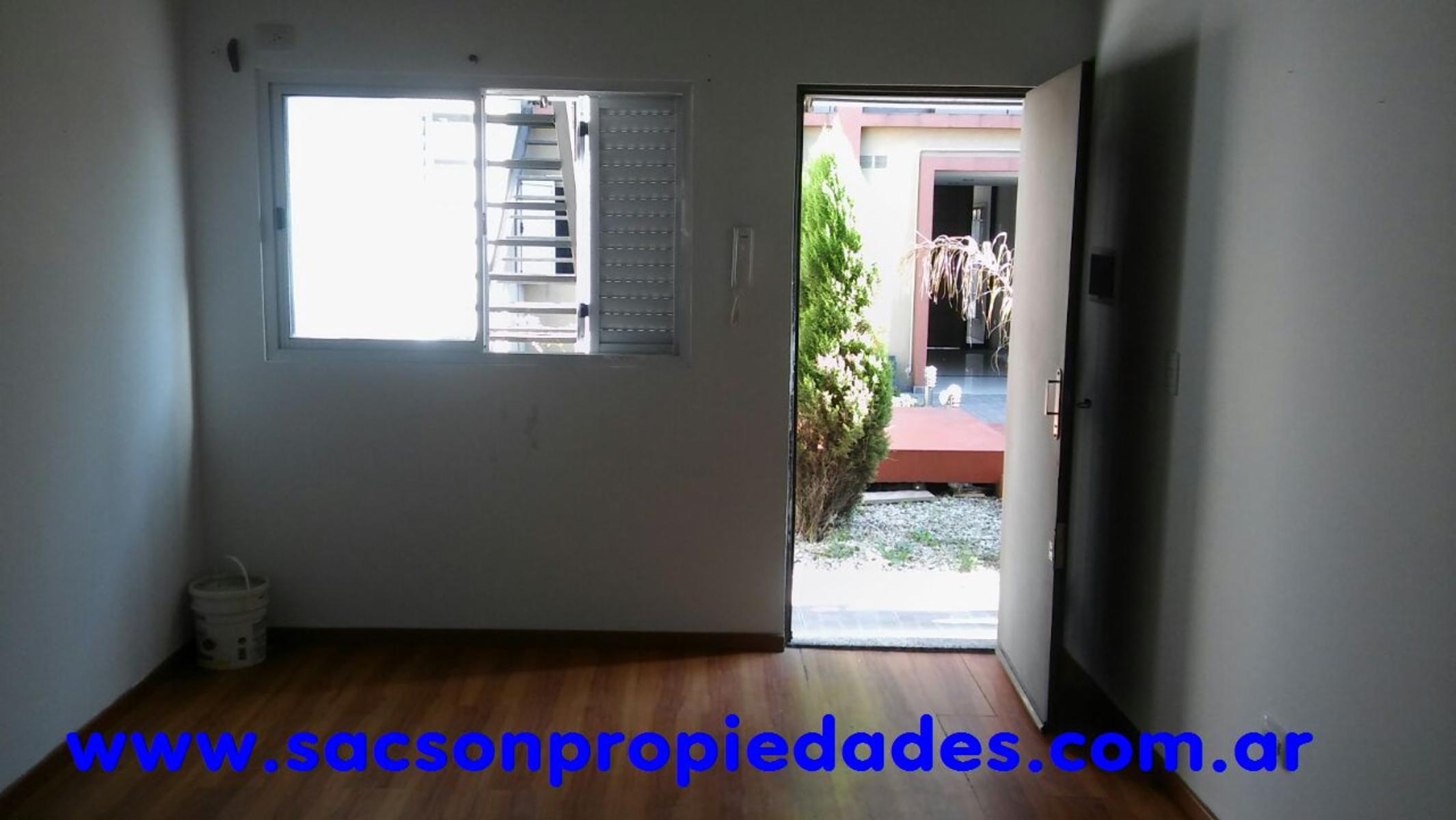 Lamadrid al 300 · La Matanza — foto 3