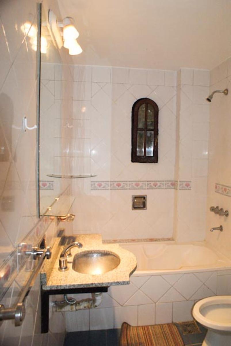 Casa de tres ambientes a la venta en San Miguel