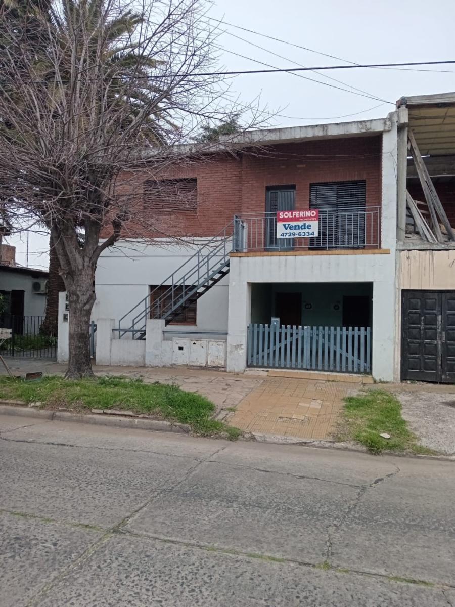 EXCELENTE PROPIEDAD COMPUESTA DE 3 DEPARTAMENTOS