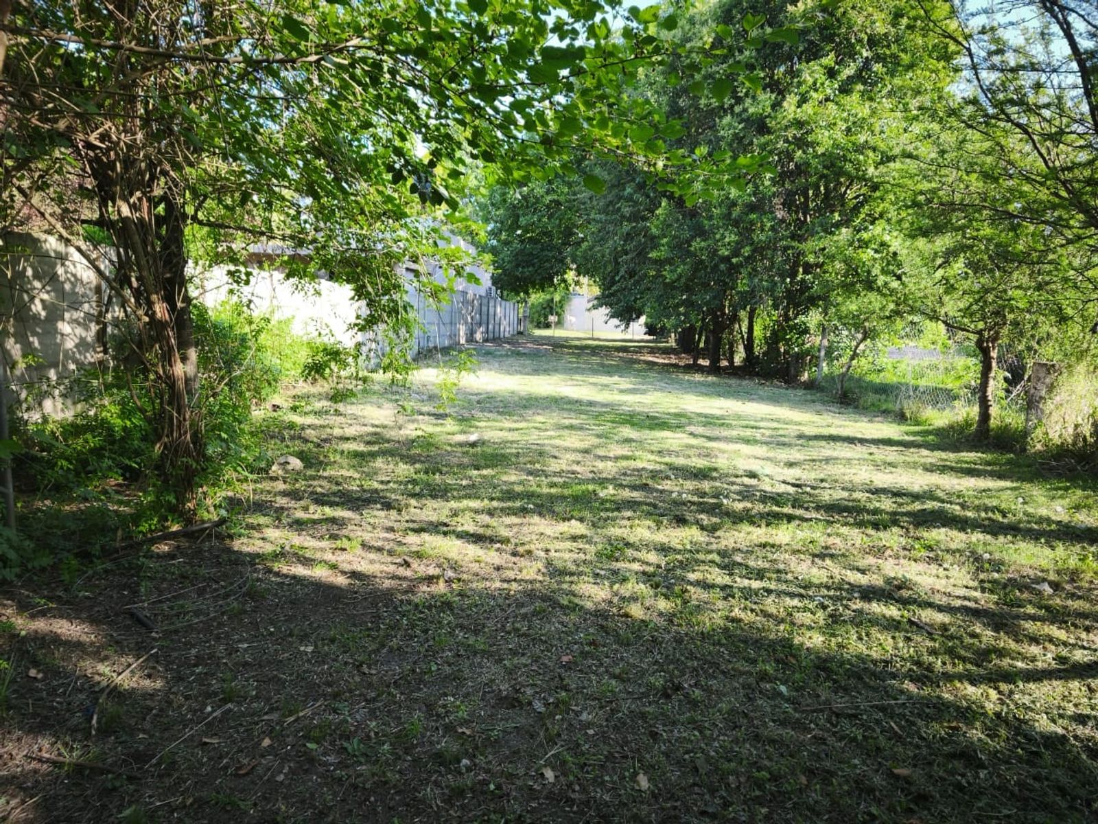 VENTA HERMOSO LOTE de 1470 m2 - ALTOS DE ARTALAZ - COLON (ER)