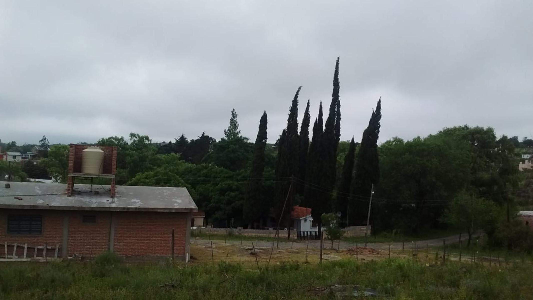 Ref 1300 - Terreno con mejoras en Siquiman con excelente vista a las sierras.