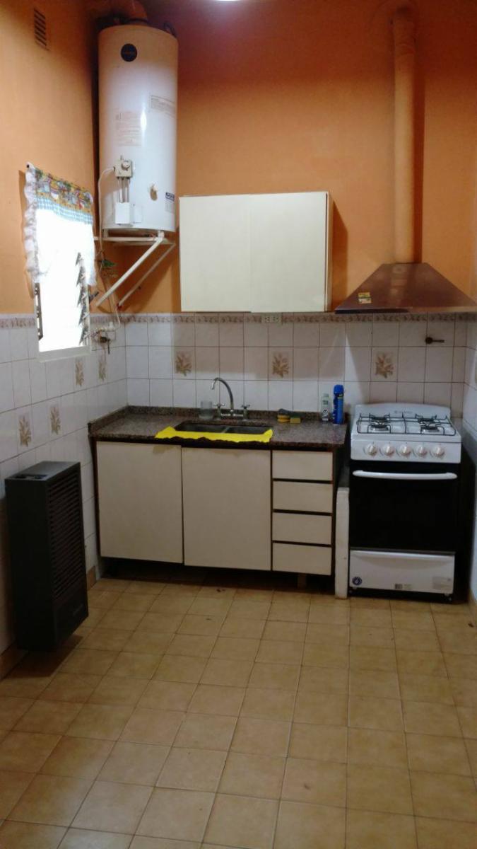 CASTRO 2450, Villa Libertad, General San Martín · San Martín — foto 4