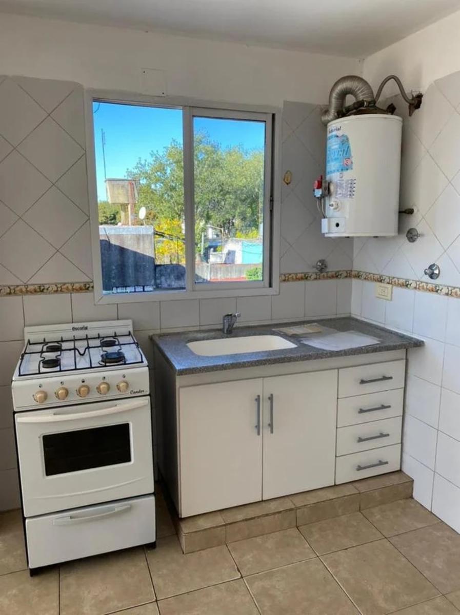 Departamento Tipo duplex en Virreyes 3 y 4° piso por escalera dos ambientes y medio