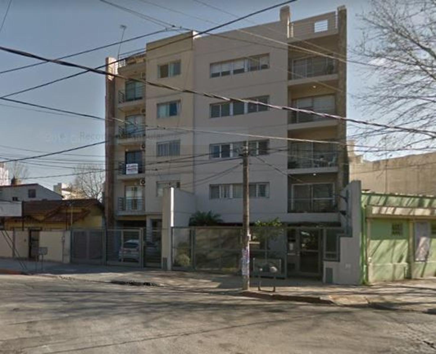 ESMERALDA 400 · Morón — foto 4