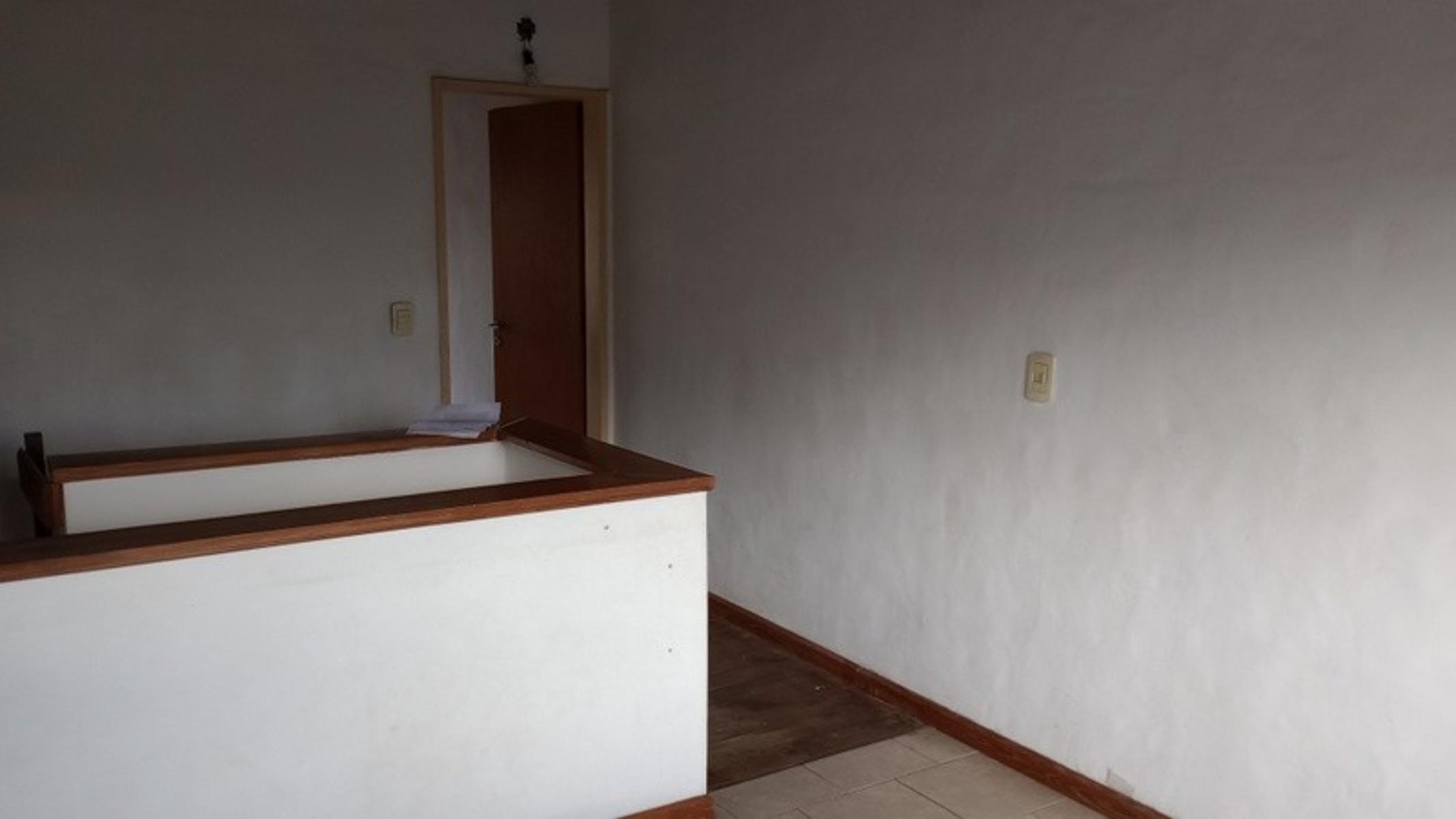 DUPLEX - GARIN CENTRO