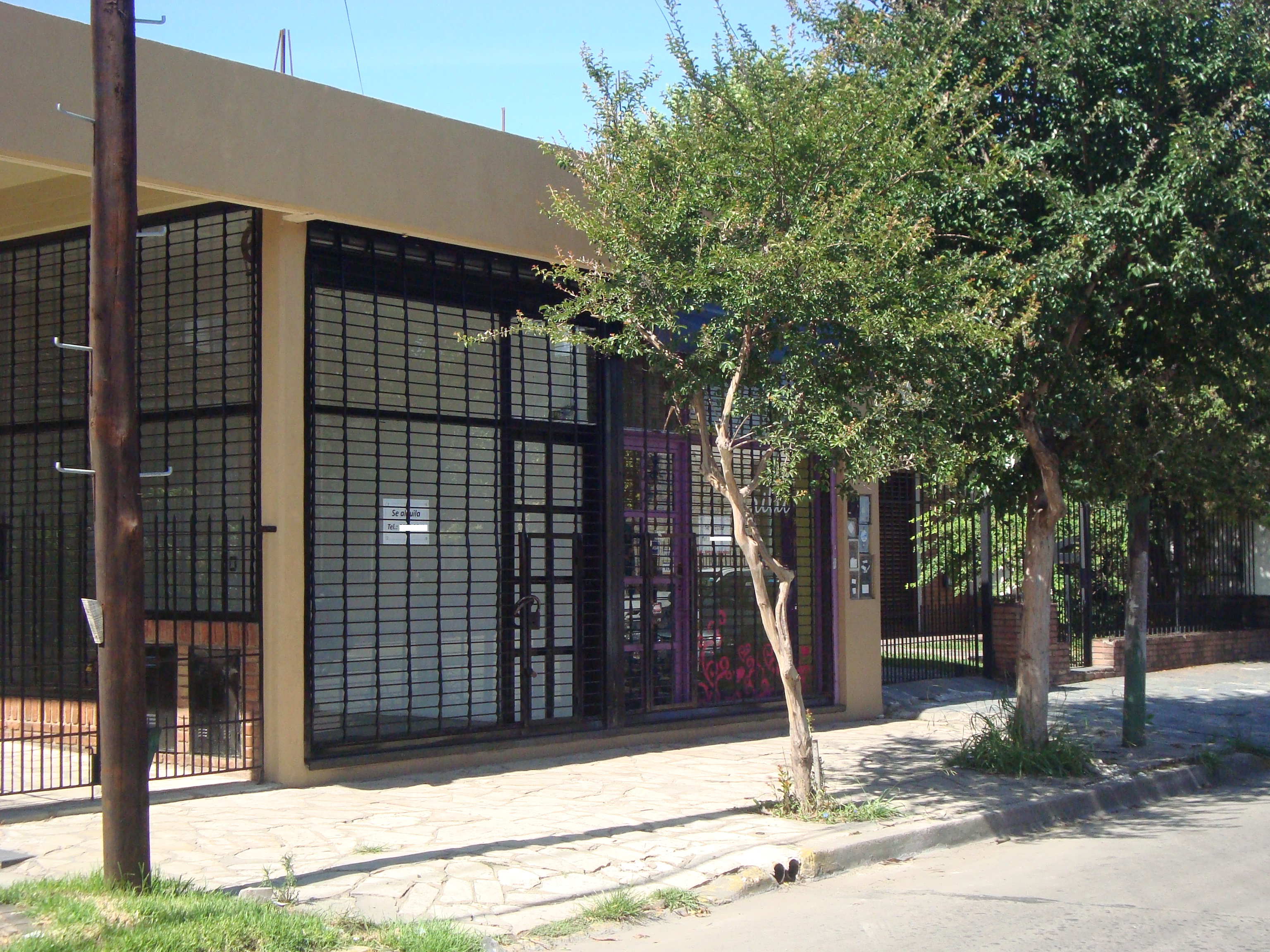 E.de Burzaco 400 · Almirante Brown — foto 17