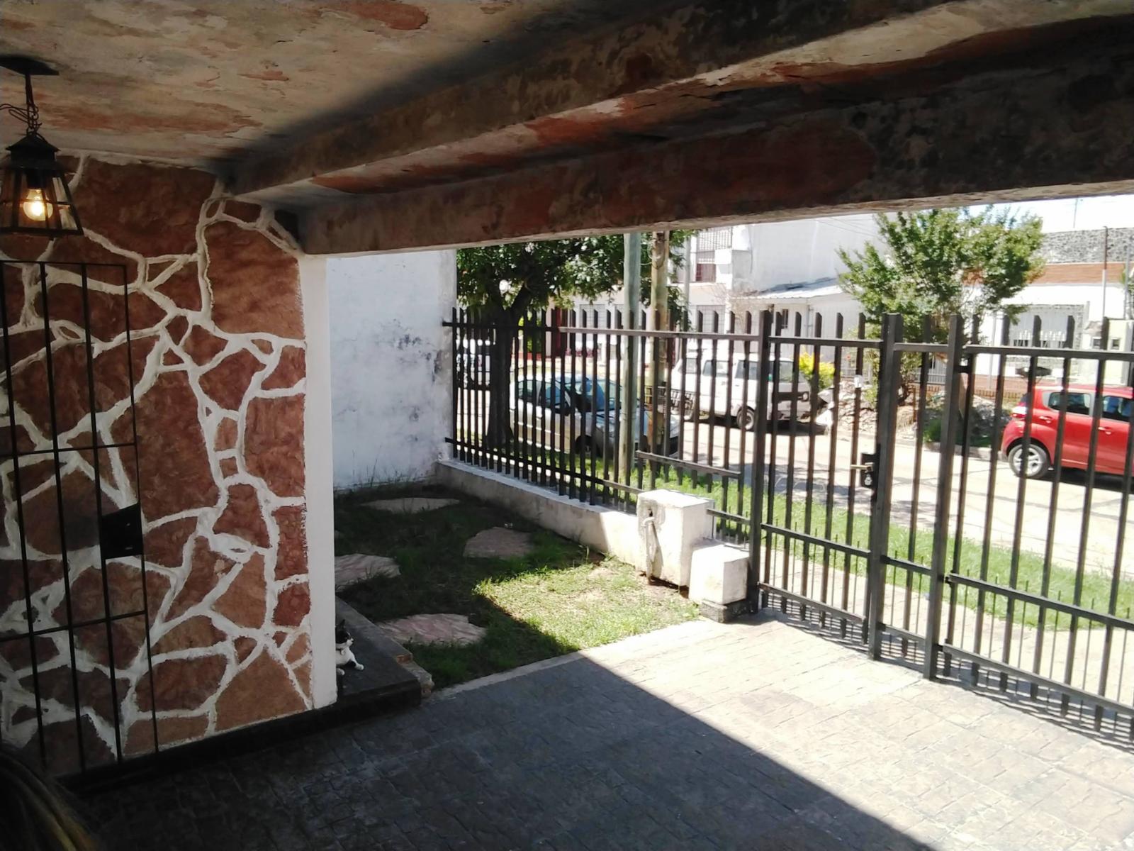 Haefreinge 1231 · Morón — foto 3