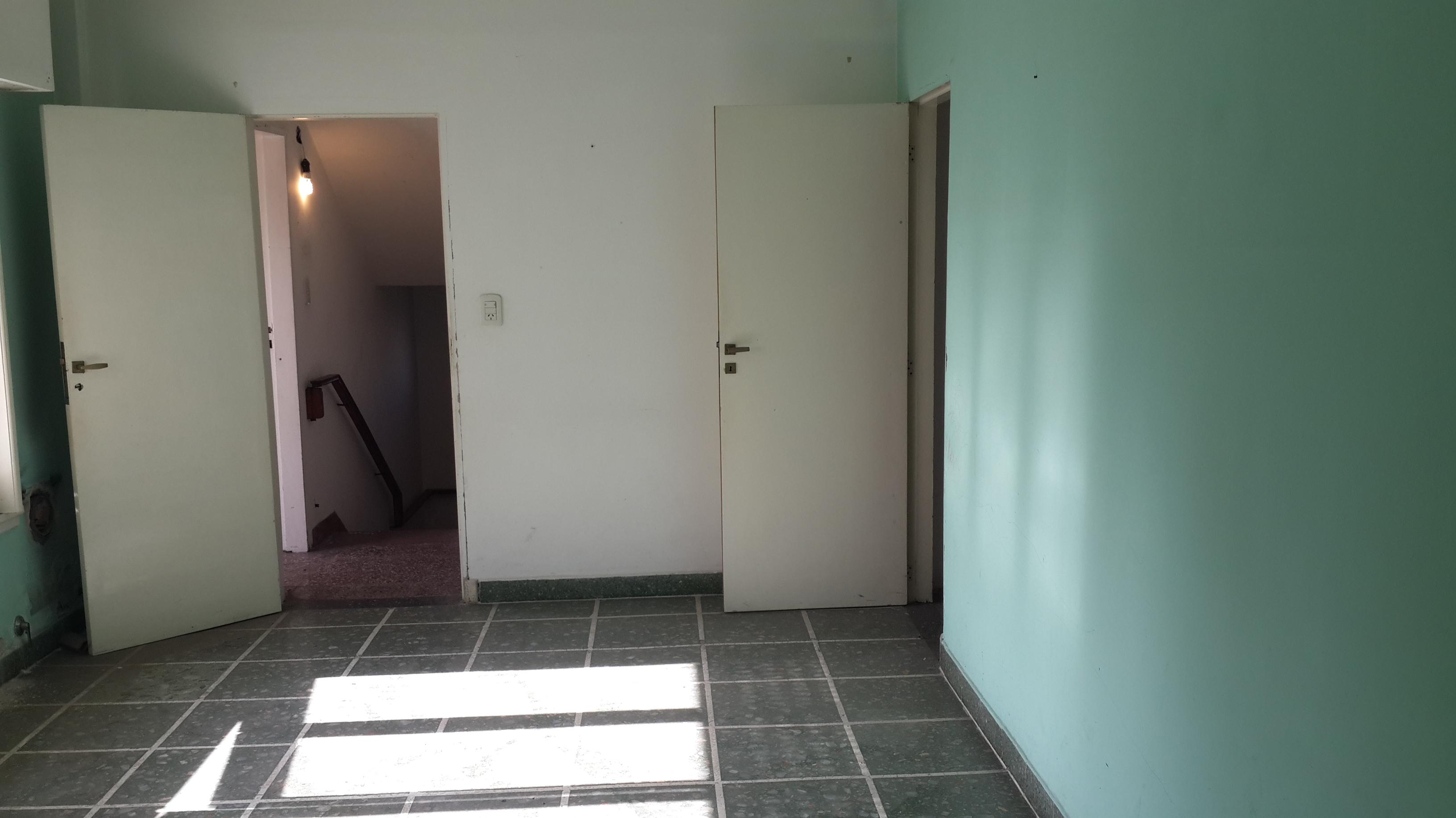 AVENIDA VELEZ SARSFIELD AL 1300 · La Matanza — foto 6