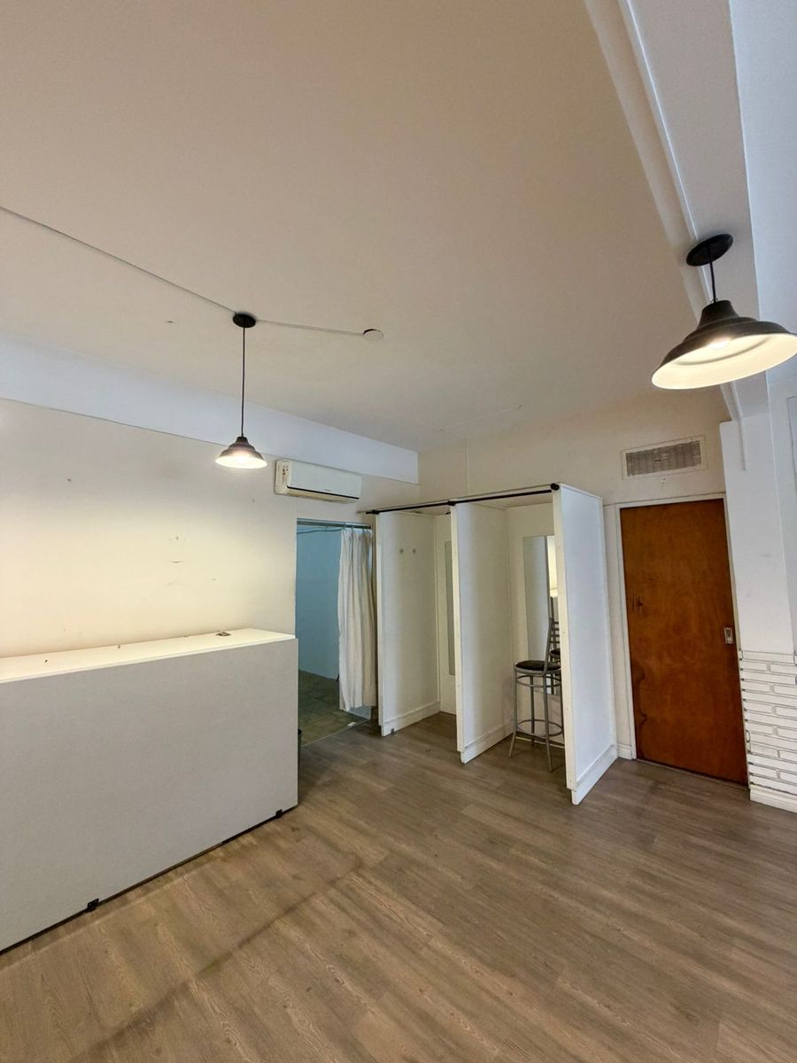 EXCELENTE LOCAL COMERCIAL SOBRE AVENIDA ARIETA, 4,60 M DE FRENTE X 14 M DE FONDO.
