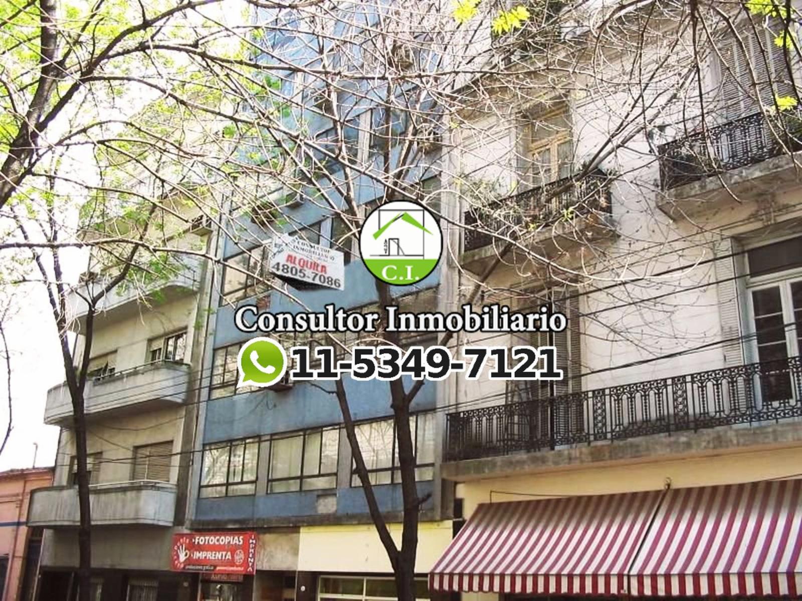 Luminosa Oficina al Frente de Bajas Expensas en Balvanera