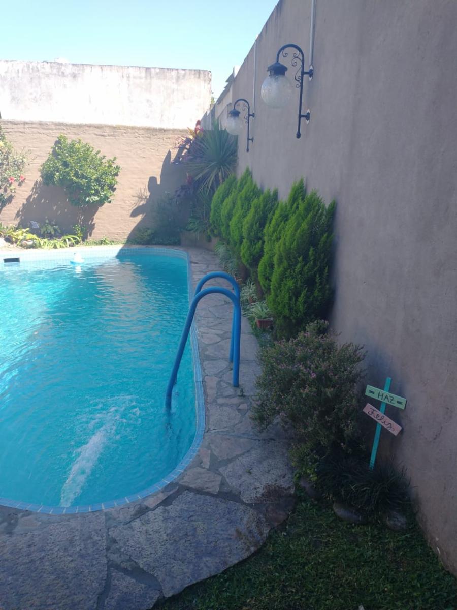 MONTES 89 · Morón — foto 3