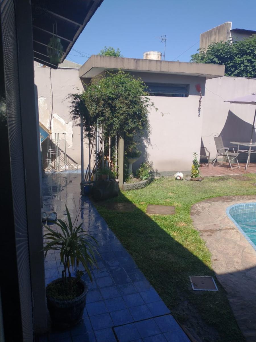 MONTES 89 · Morón — foto 4