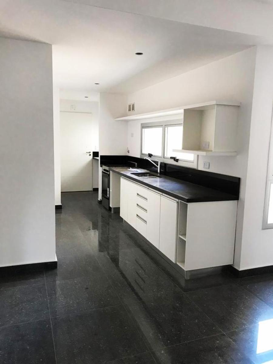 Boulevard Mendoza  5100. · Villa Urquiza — foto 16