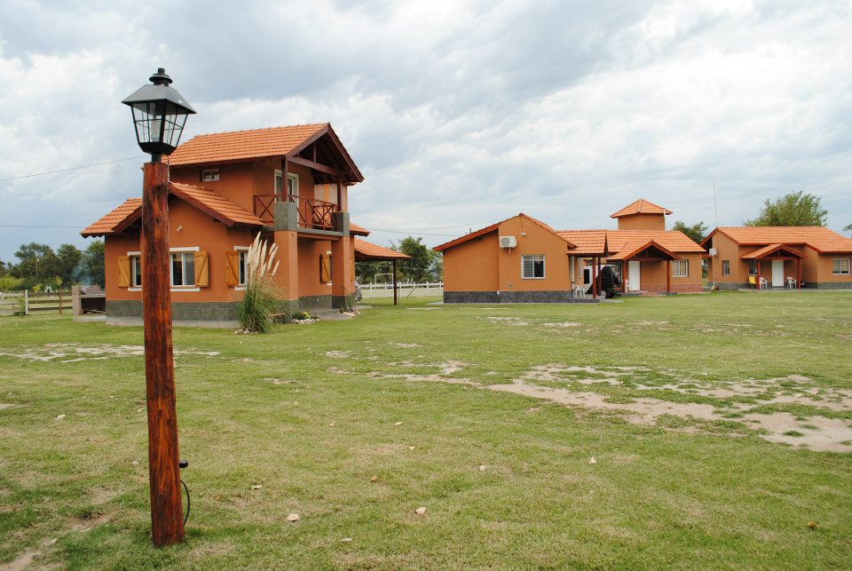 Complejo de Cabañas. Excelente estado · Junín — foto 8