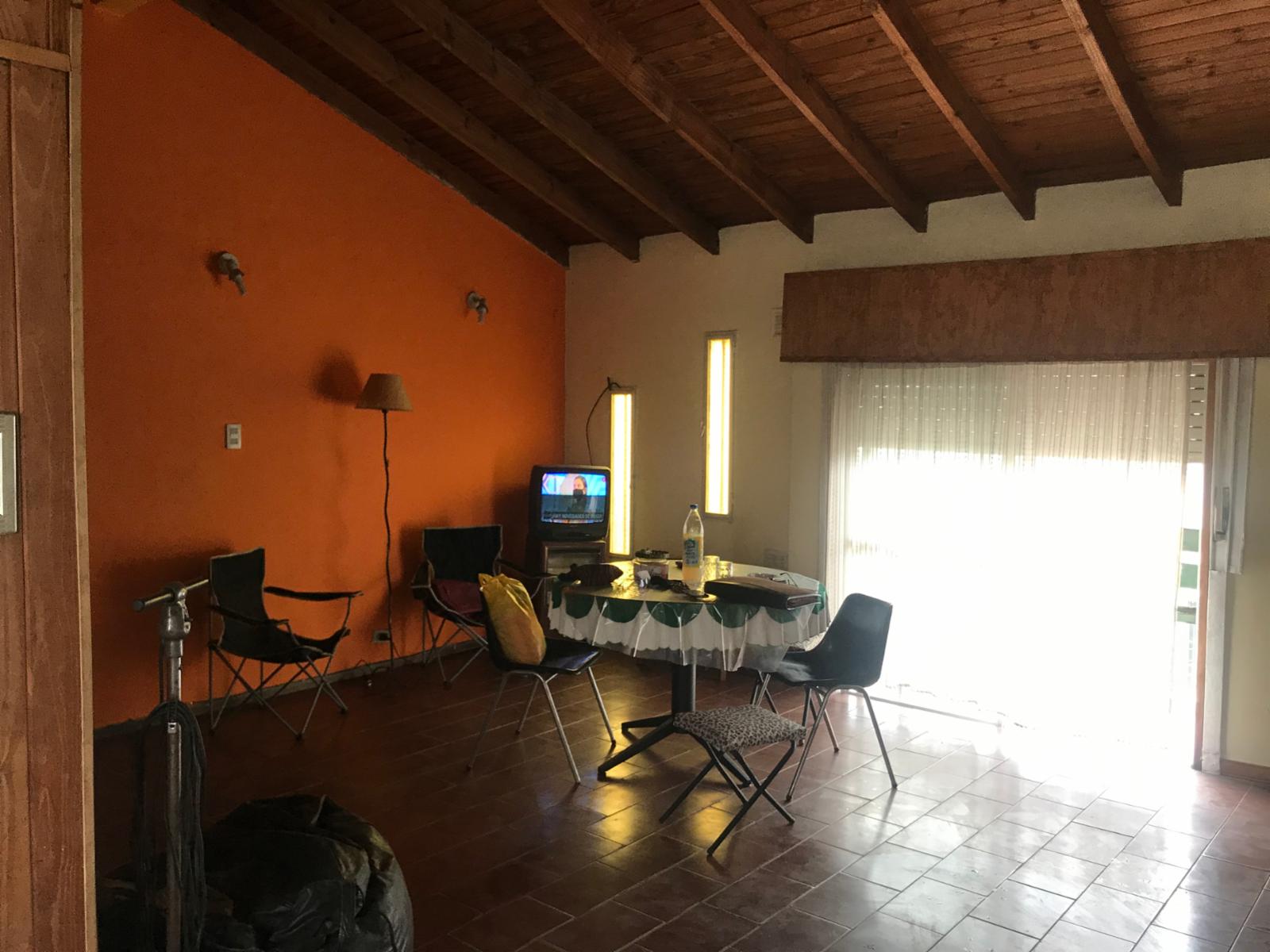 VENTA - LA TABLADA - GALPON CON VIVIENDA - ZONIFICACION: M.I. - sobre lote de 10.00 x 21.00 - SE ACEPTA DEPARTAMENTO O PH DE MENOR VALOR -