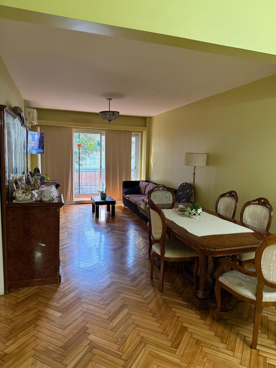 Venta Departamento de 3 Ambientes balcón al frente - Palermo