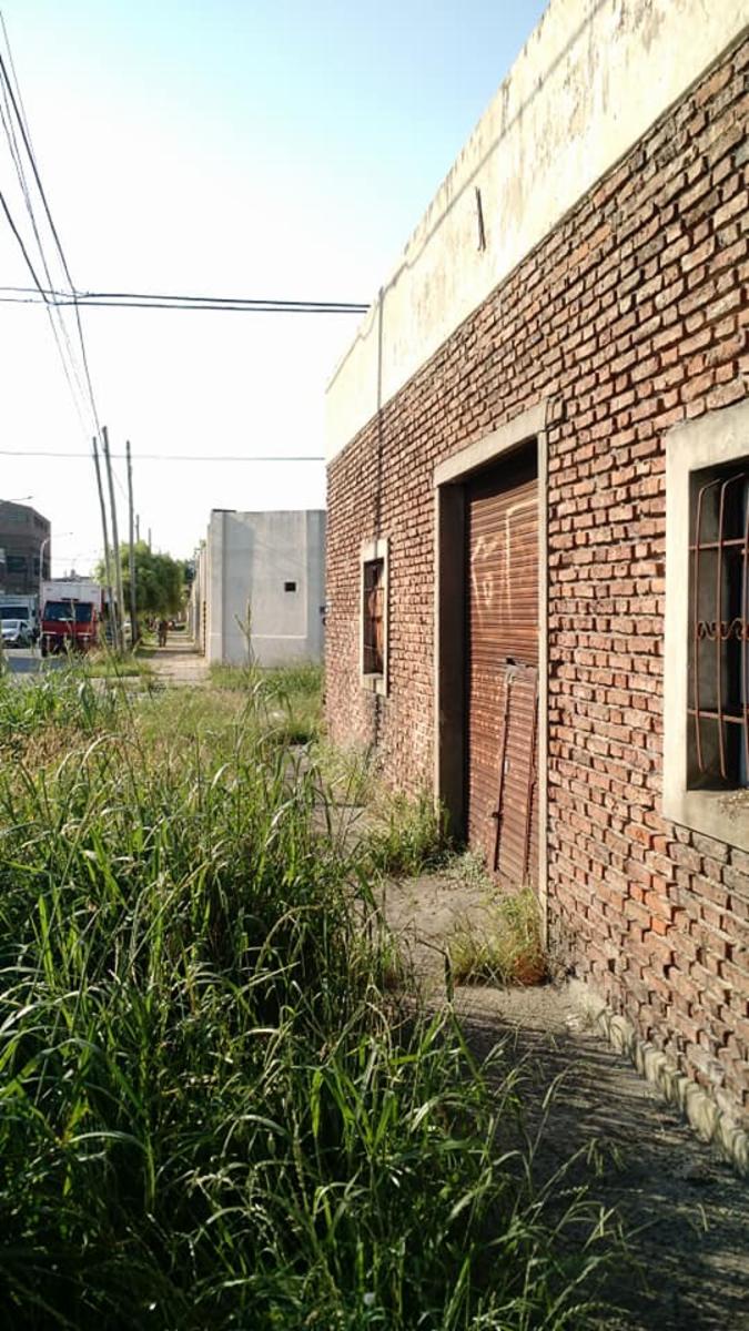 DOCTOR BALBIN 1100 · Lanús — foto 8