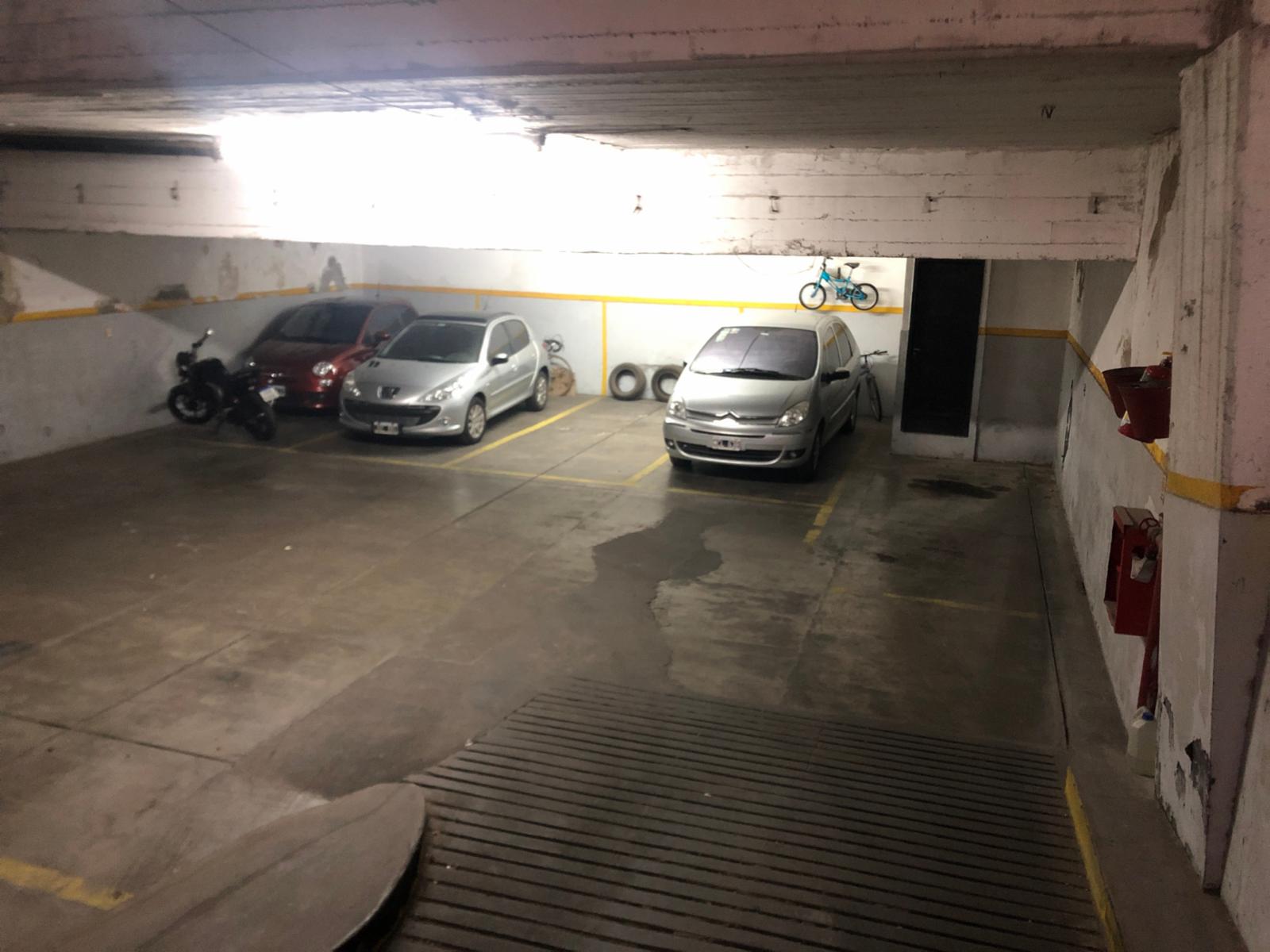 Av Caseros 2700 · Parque Patricios — foto 4
