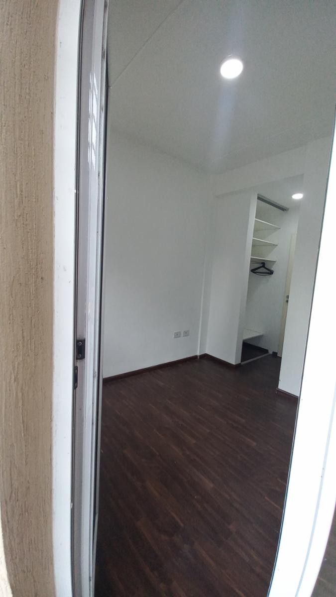 PALLARES 800 · Lanús — foto 4