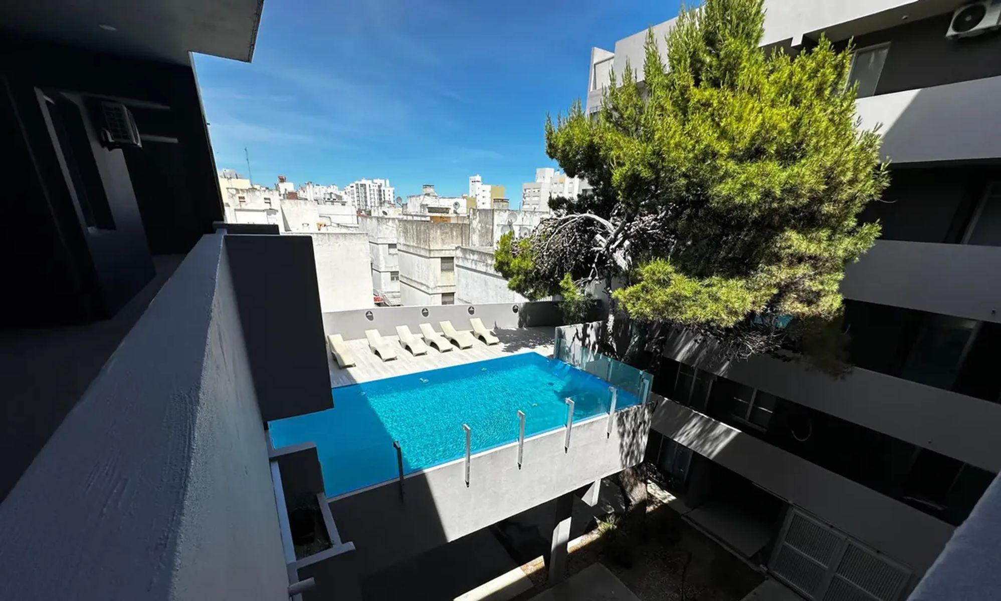 Departamento En Alquiler Monte Hermoso 2 Dormitorios Cochera Y Pileta Climatizada, Ver Video
